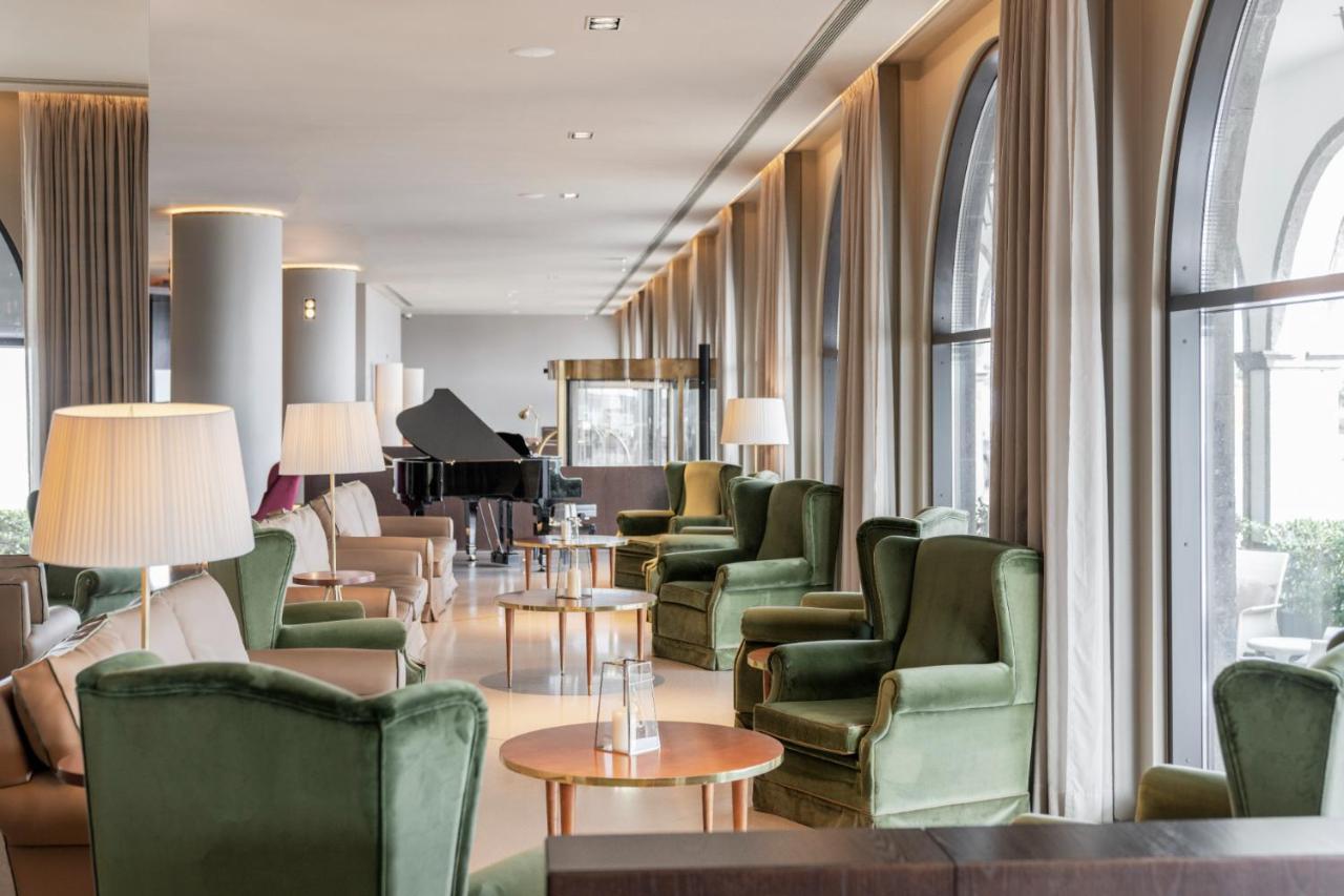Grand Hotel Acores Atlantico Ponta Delgada  Bagian luar foto The lounge at the airport