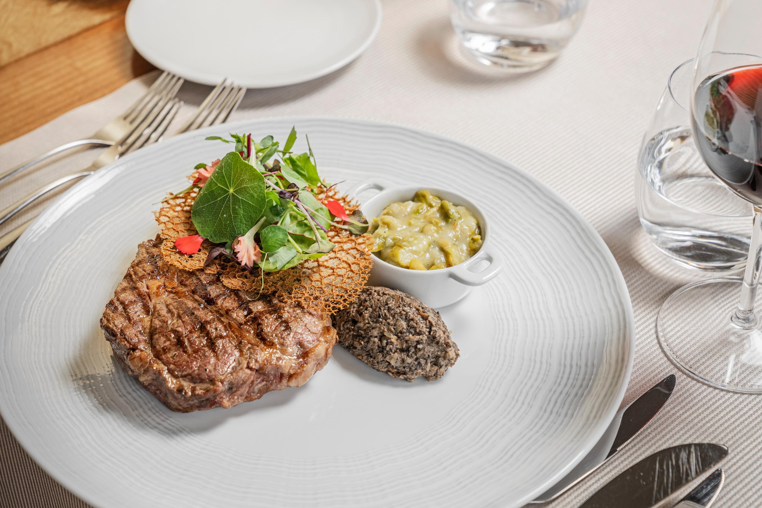 Grand Hotel Acores Atlantico Ponta Delgada  Bagian luar foto A steak prepared at the restaurant